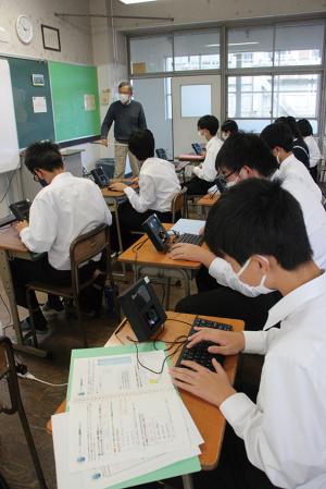 将来、ITの仕事に就きたいので参加しました。