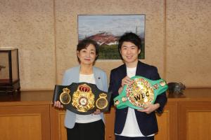 市長と寺地選手