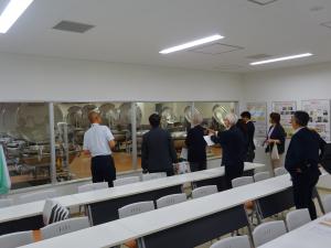 東大和市学校給食センター視察の様子