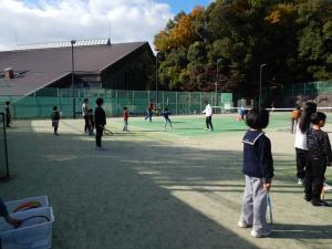 多世代硬式テニス