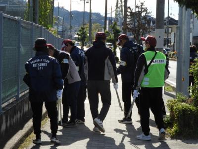 三室戸グラウンド前