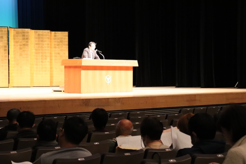 皆川さんをよく知る元編集者ならではの講演会の様子