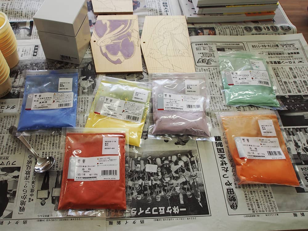 ワークショップで使用する画材