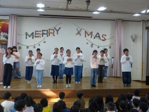 三室戸こども園訪問演奏1